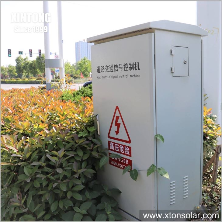 Intelligent Traffic Signal Light Controller