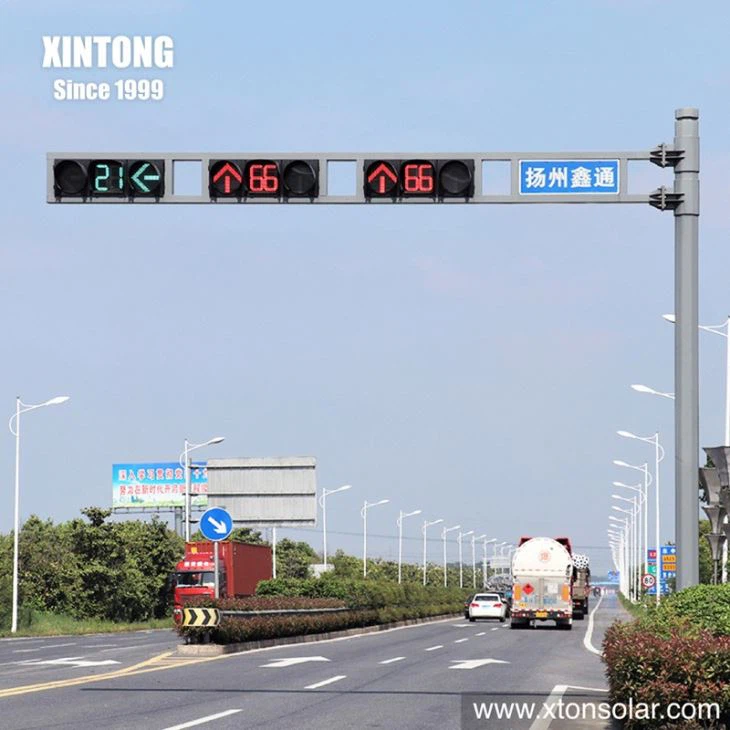 Complete Traffic Light With Pole